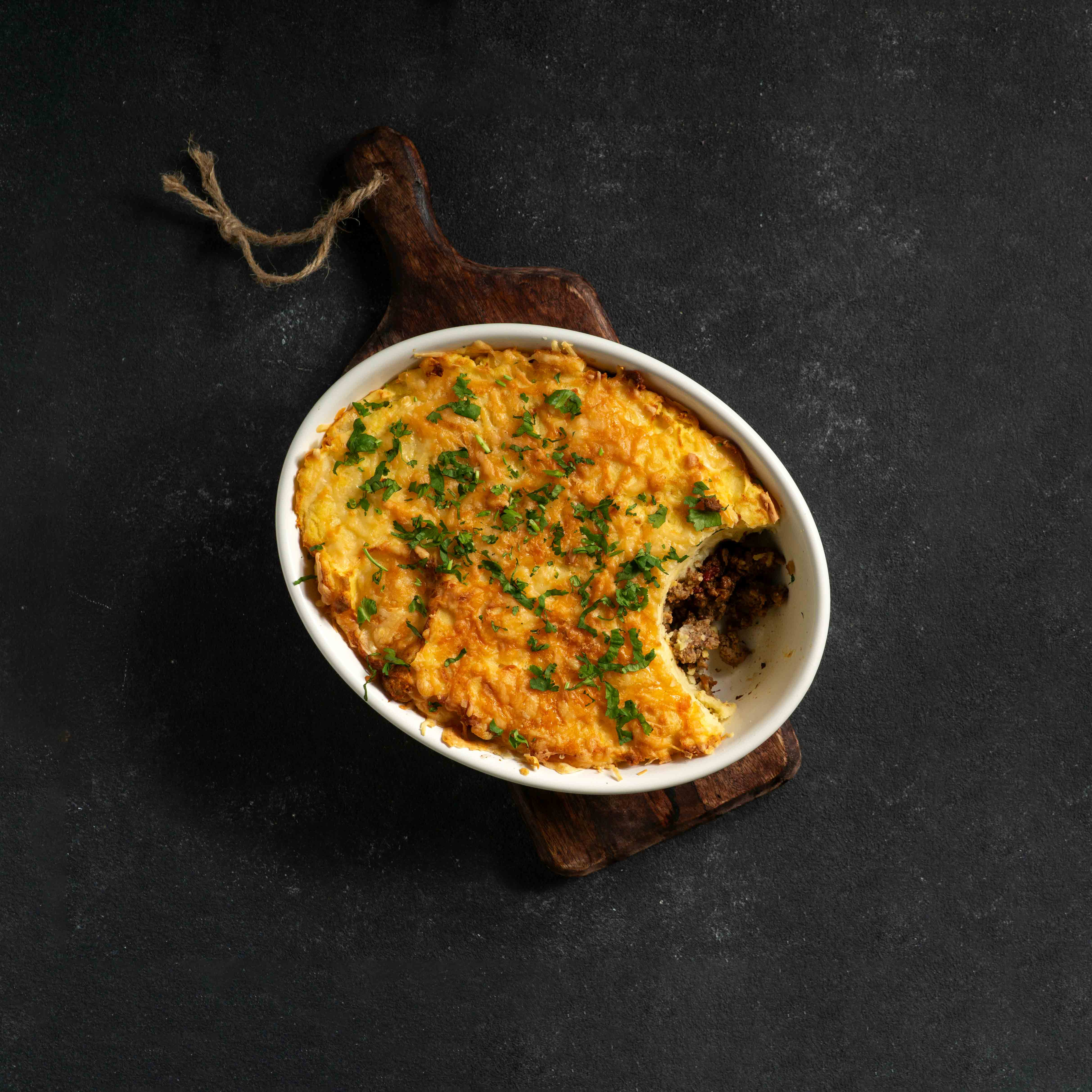 طرز تهیه گراتن مرغ و سیب زمینی با مرغ با کیفیت مرغ پلیکان